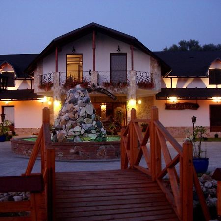 Pension La Taticu Săcălăşeni Bagian luar foto