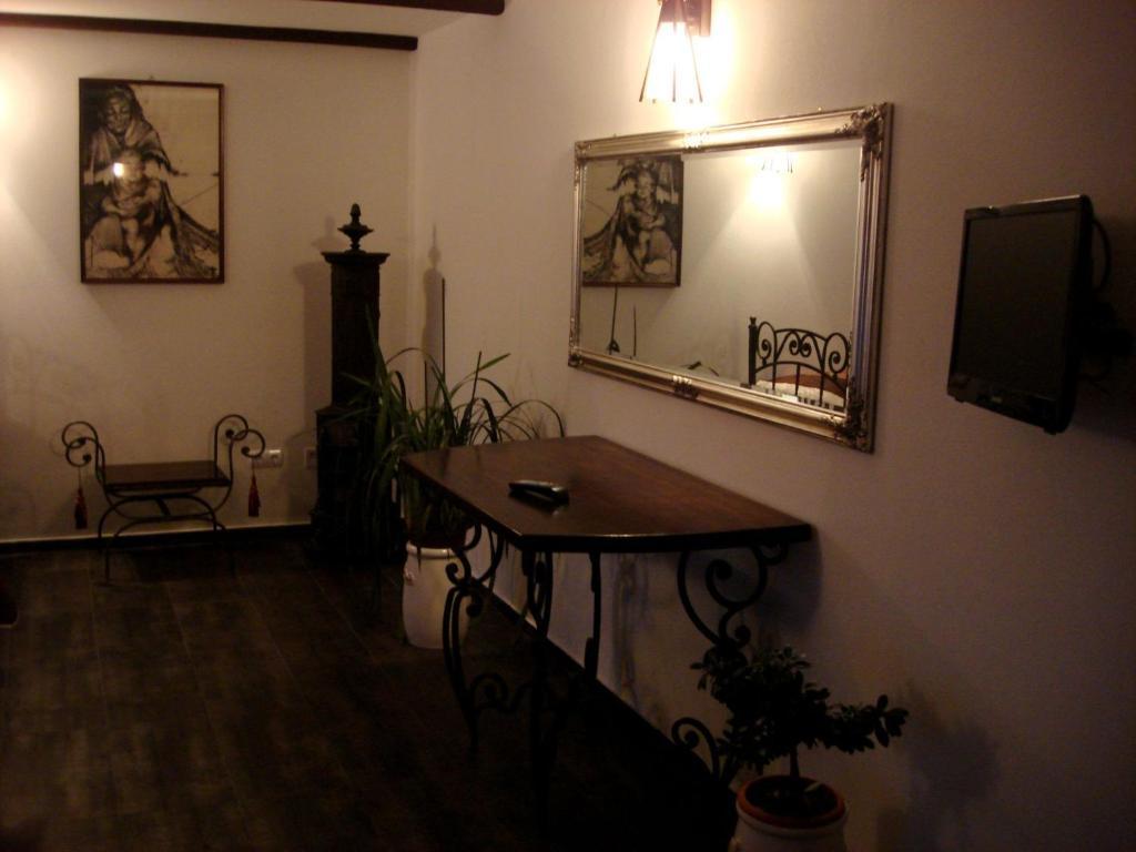 Pension La Taticu Săcălăşeni Ruang foto