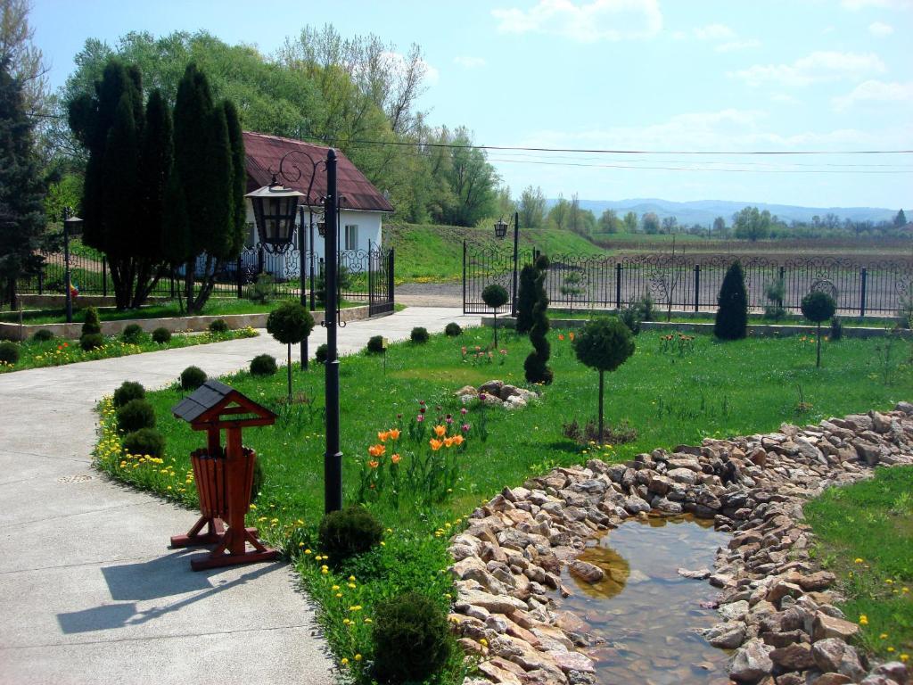 Pension La Taticu Săcălăşeni Bagian luar foto